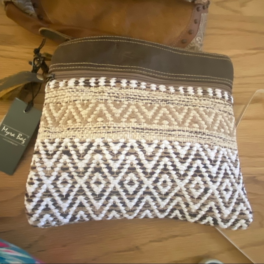 Myra Bag 132161  Contentment Small & crossbody Bag